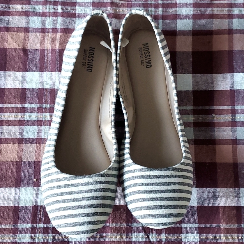 Women's Mossimo Striped Flats-Size 8 1/2